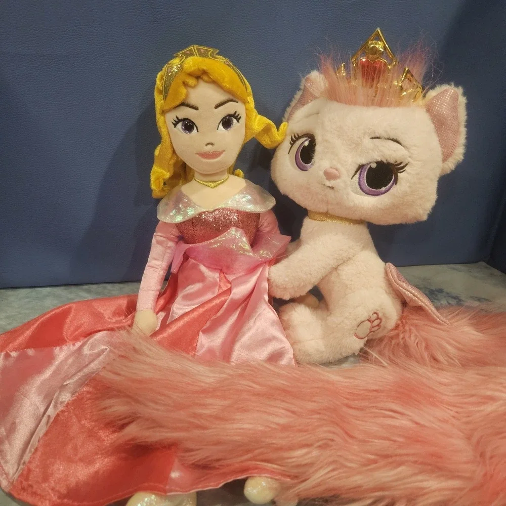 Disney Princess Aurora Sleeping Beauty & Palace Pet Plush Bundle Lot Pink Cat‎